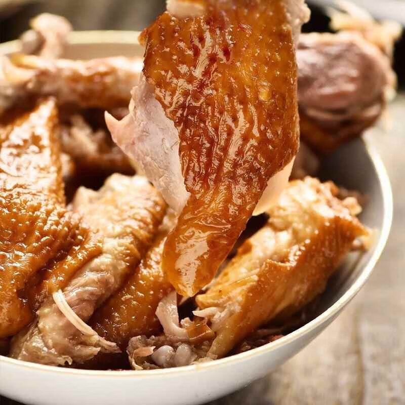 东北老香式烧鸡 即食卤味的传统熏香魅力